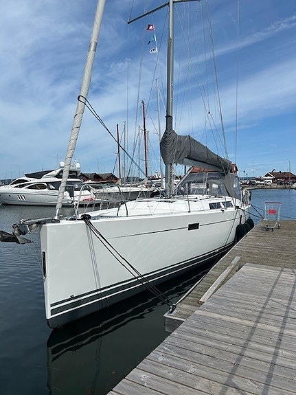 Hanse 445 med VP D2-75 fra 2025. Ny nav. 2022/2023 ++ Meget påkostet! Skipsreg. 3 of 5