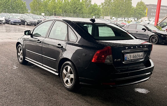 Volvo S40 10 of 30
