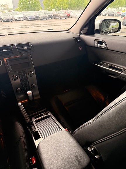 Volvo S40 25 of 30