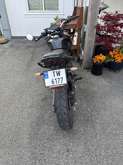 VOGE 125 R 3 of 5