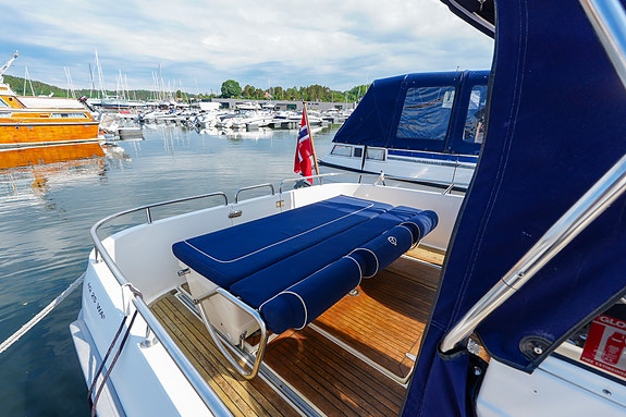 Flott Aquador 25 WAe med Mercruiser 320 hk QSD diesel. God historikk. Bør sees! 25 of 30