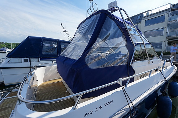 Flott Aquador 25 WAe med Mercruiser 320 hk QSD diesel. God historikk. Bør sees! 20 of 30