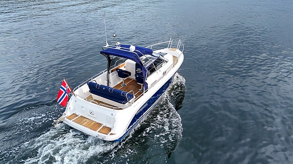 Flott Aquador 25 WAe med Mercruiser 320 hk QSD diesel. God historikk. Bør sees! 16 of 30