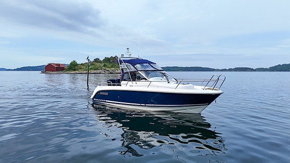 Flott Aquador 25 WAe med Mercruiser 320 hk QSD diesel. God historikk. Bør sees! 15 of 30