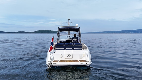 Flott Aquador 25 WAe med Mercruiser 320 hk QSD diesel. God historikk. Bør sees! 5 of 5