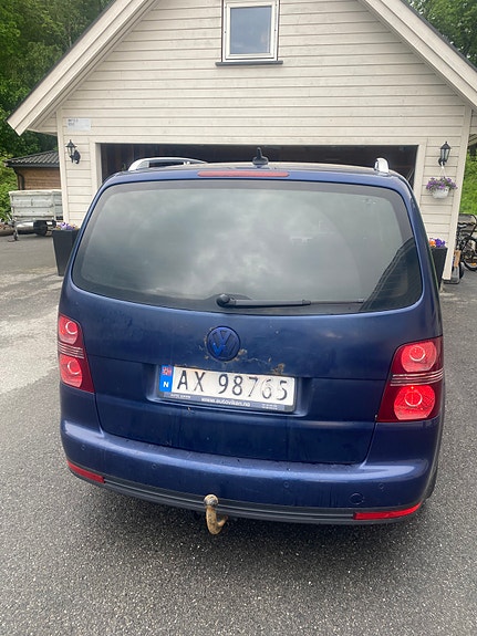 Volkswagen Touran 8 of 15
