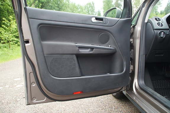 Volkswagen Golf Plus 9 of 30