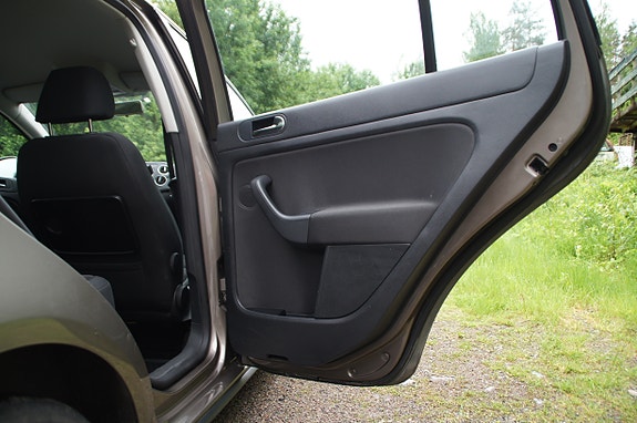 Volkswagen Golf Plus 26 of 30