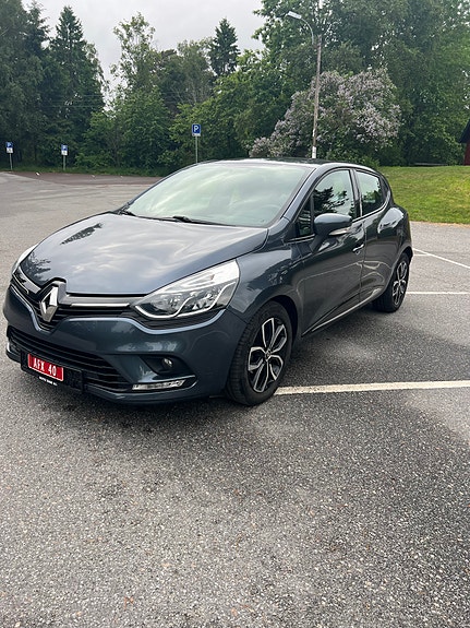 Renault Clio 2 of 5