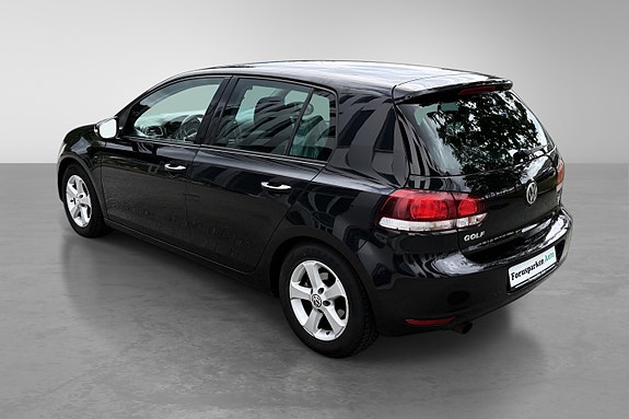 Volkswagen Golf VI 11 of 30