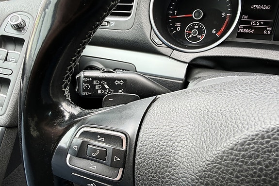 Volkswagen Golf VI 25 of 30