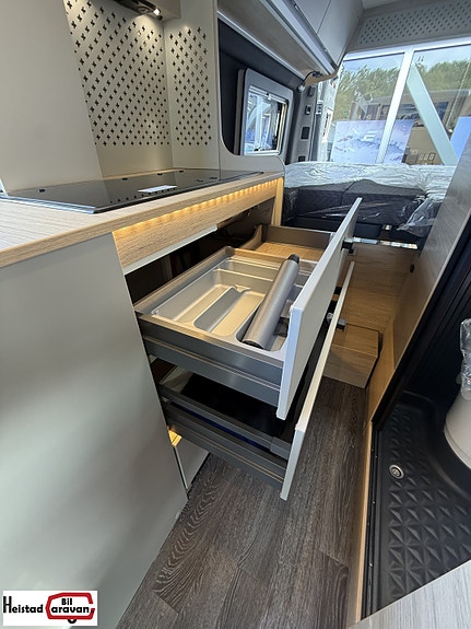 Knaus BOXTIME 630 ME 2026 – Automat | Luftfjæring | Dieselvarmer | Markise | Hengerfeste | Lithium | Solcelle 10 of 19