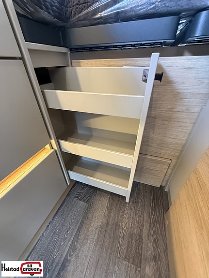Knaus BOXTIME 630 ME 2026 – Automat | Luftfjæring | Dieselvarmer | Markise | Hengerfeste | Lithium | Solcelle 18 of 19