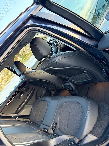 BMW 225xe 9 of 10