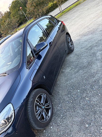 BMW 225xe 5 of 10