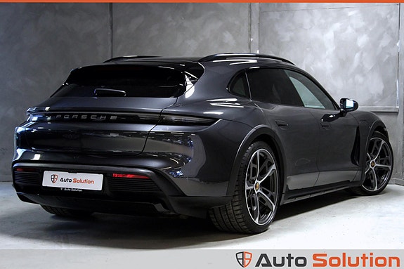 Porsche Taycan Cross Turismo