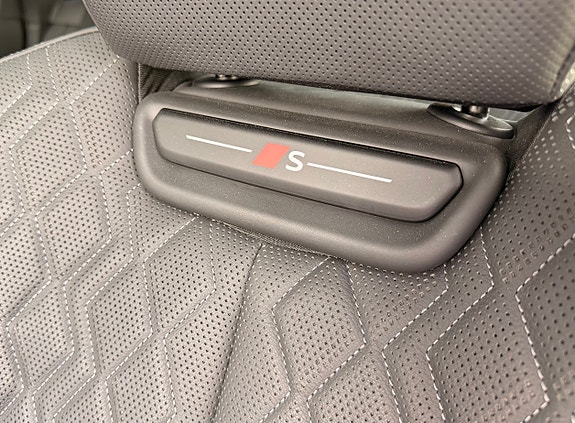 Audi S6 e-tron 13 of 27
