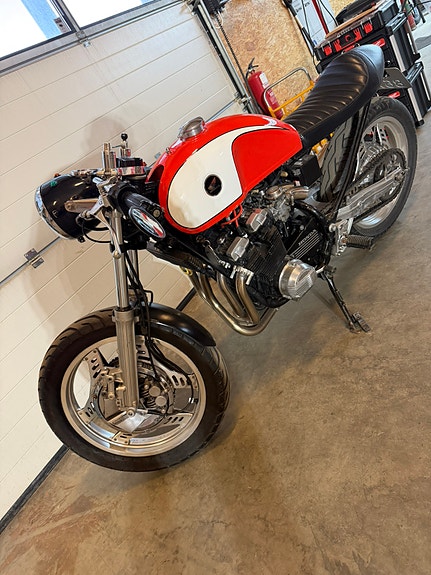 Honda CBX 550FII 2 of 5