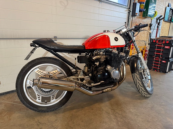 Honda CBX 550FII 3 of 5