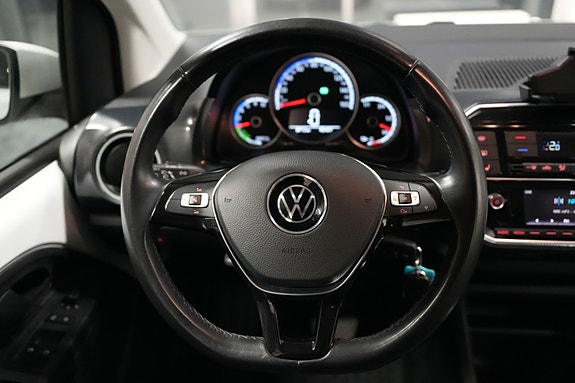 Volkswagen UP! 14 of 27
