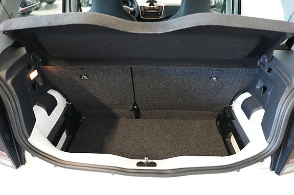 Volkswagen UP! 23 of 27