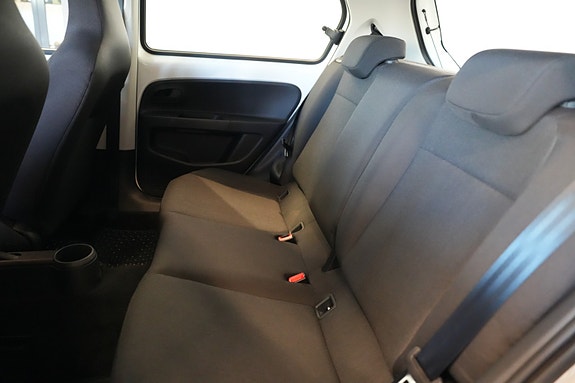 Volkswagen UP! 22 of 27