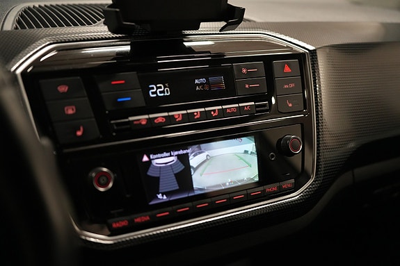 Volkswagen UP! 17 of 27