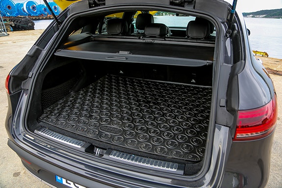 Mercedes-Benz EQC400 16 of 30