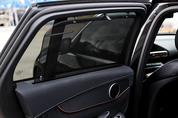 Mercedes-Benz EQC400 18 of 30