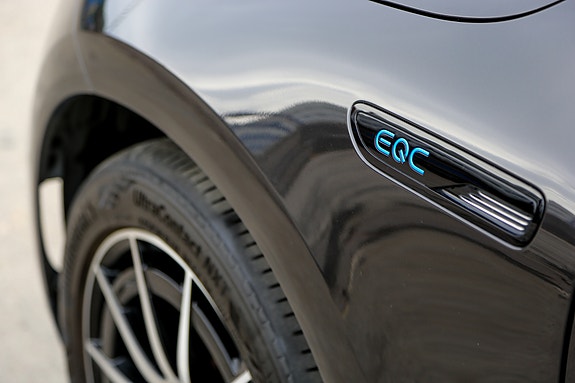 Mercedes-Benz EQC400 8 of 30