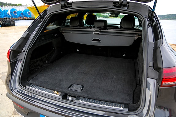 Mercedes-Benz EQC400 15 of 30