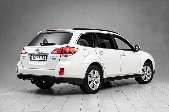 Subaru Outback 3 of 5