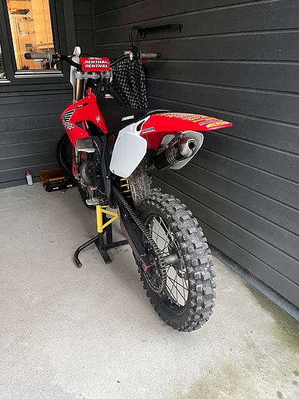 Honda CR250R 3 of 5