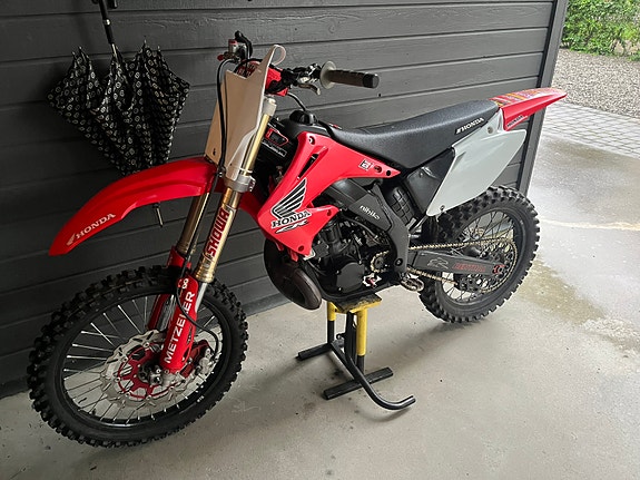 Honda CR250R 2 of 5