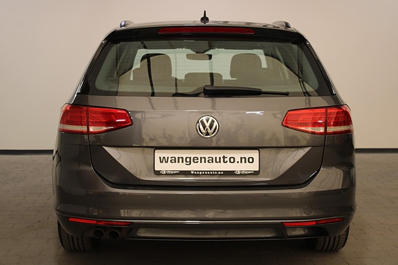 Volkswagen Passat 6 of 30