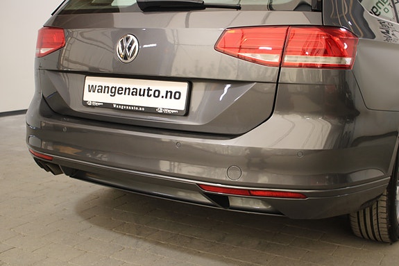 Volkswagen Passat 13 of 30