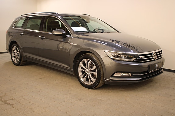 Volkswagen Passat 9 of 30