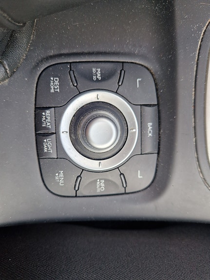 Renault Megane 12 of 16
