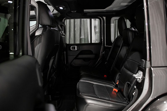 Jeep Wrangler 29 of 30