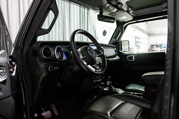 Jeep Wrangler 30 of 30