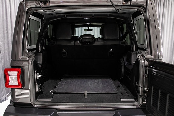 Jeep Wrangler 20 of 30