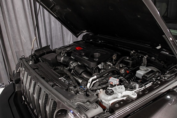 Jeep Wrangler 12 of 30