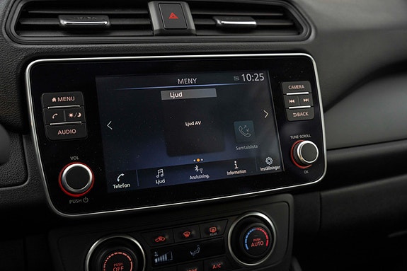 Nissan Leaf 13 of 22