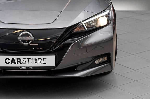 Nissan Leaf 4 of 5
