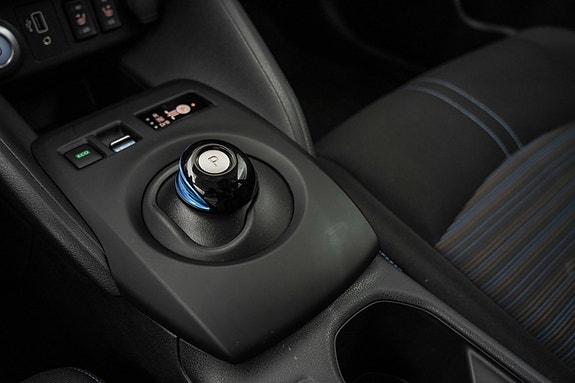 Nissan Leaf 12 of 22