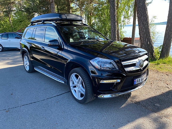 Mercedes-Benz GL350 3 of 5