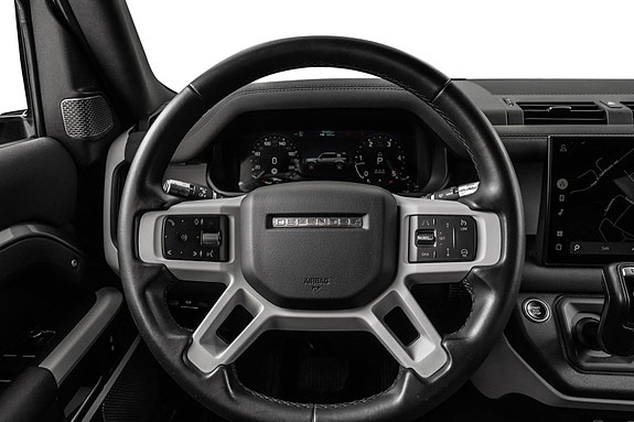Land Rover Defender 110 19 of 30