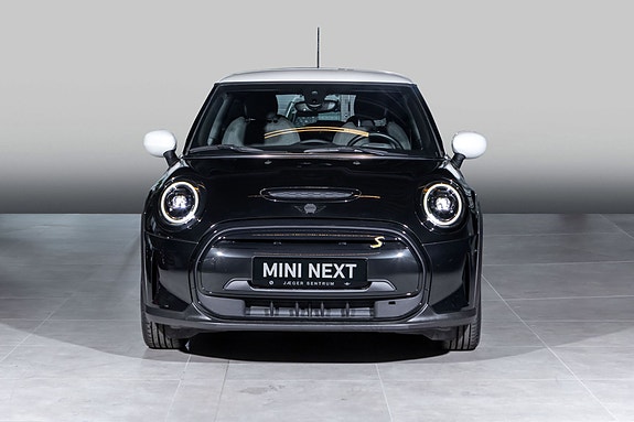 MINI Cooper SE 3 of 5