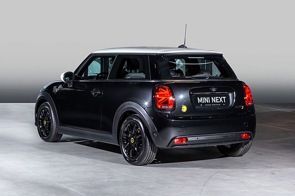MINI Cooper SE 5 of 5