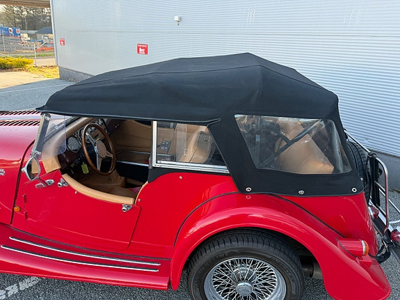 Morgan Plus 4 27 of 28